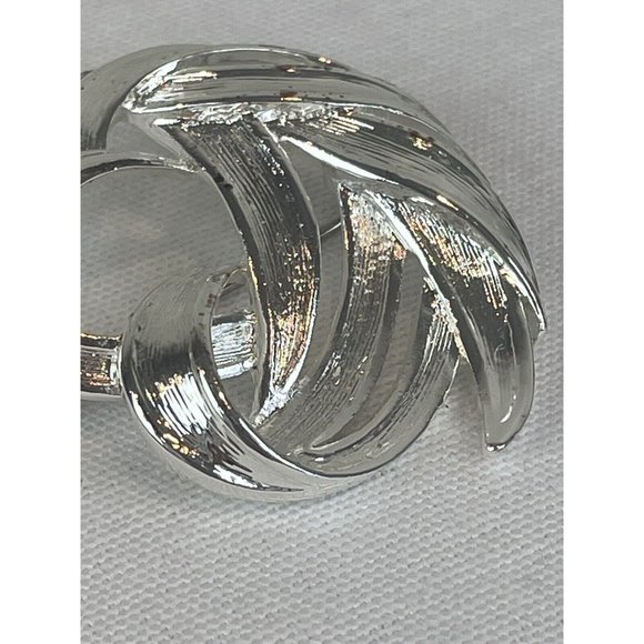 Vintage Monet Swirl Brooch Pin Silver Tone Shiny Textured 2" Signed - Picture 4 of 9